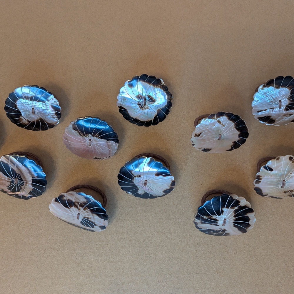 10 Elegant Black and White Shell Napkin Rings